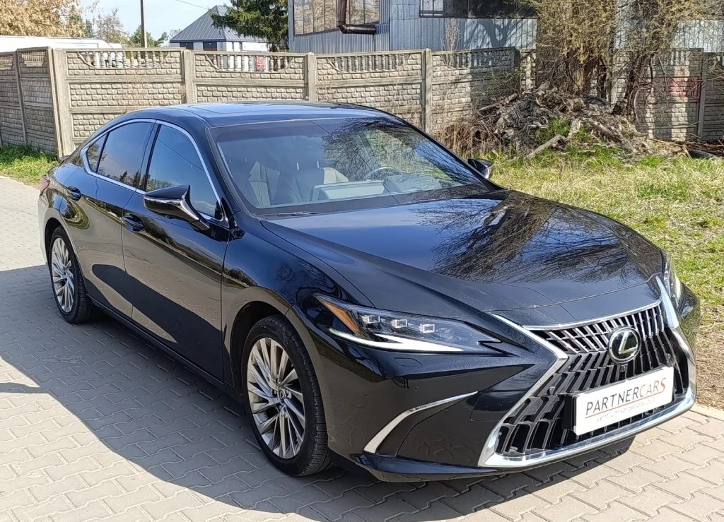 Lexus ES 300h Omotenashi