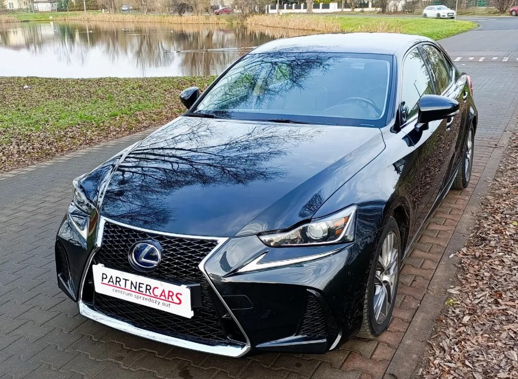 Lexus IS 300h Business Edition